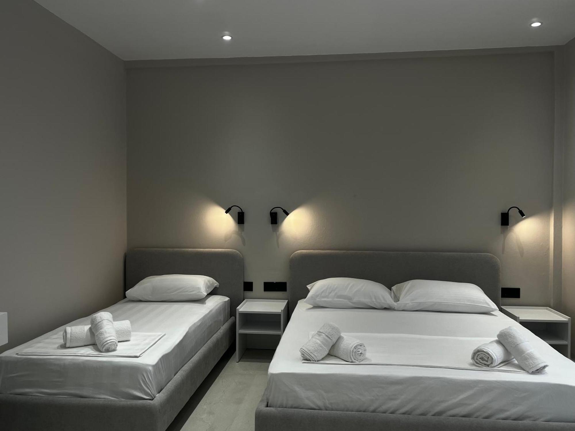 Lian'S Rooms Vlore Exterior photo