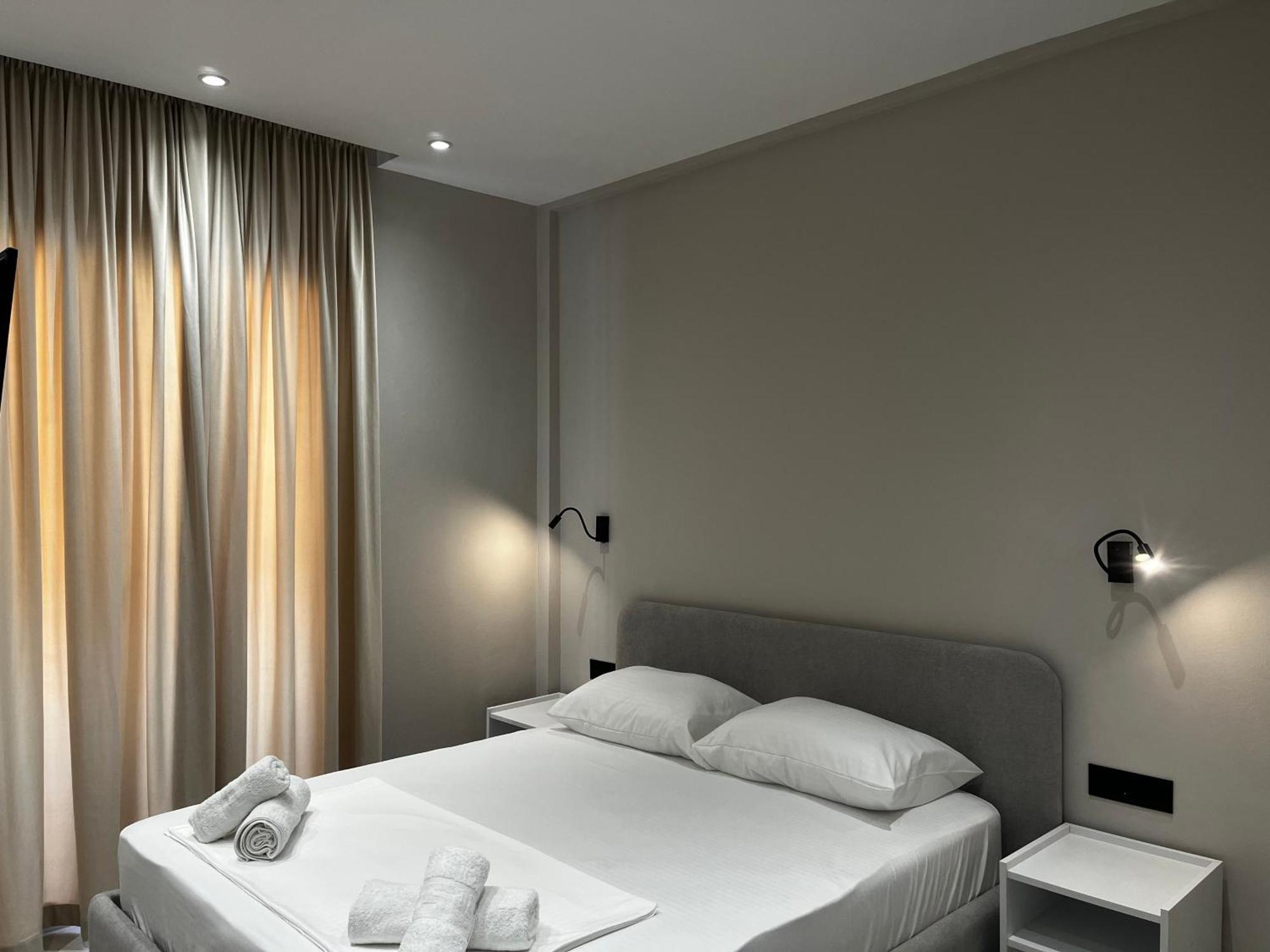 Lian'S Rooms Vlore Exterior photo